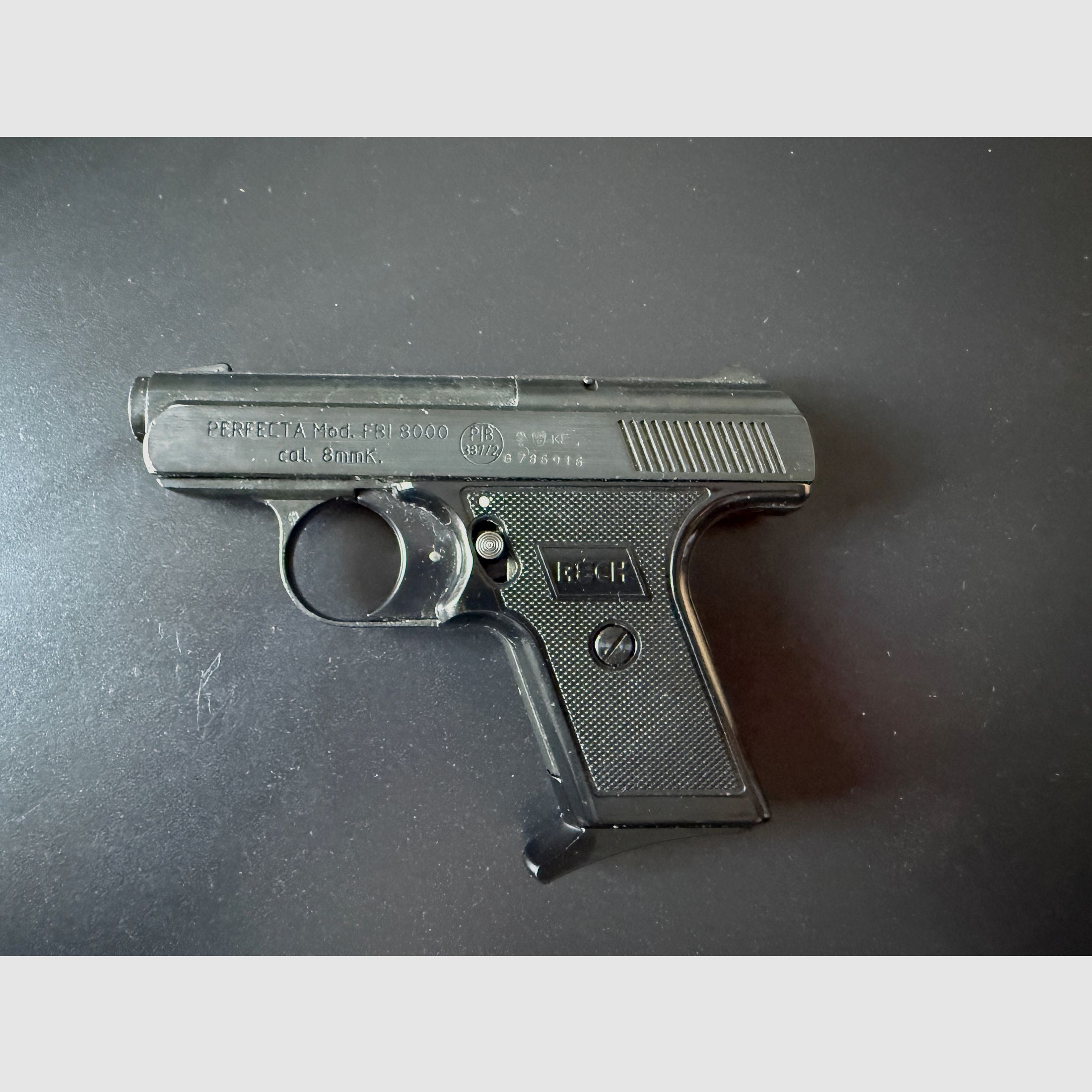 UMAREX Perfecta Mod. FBI 8000 Cal. 8mmK. Made in Germany