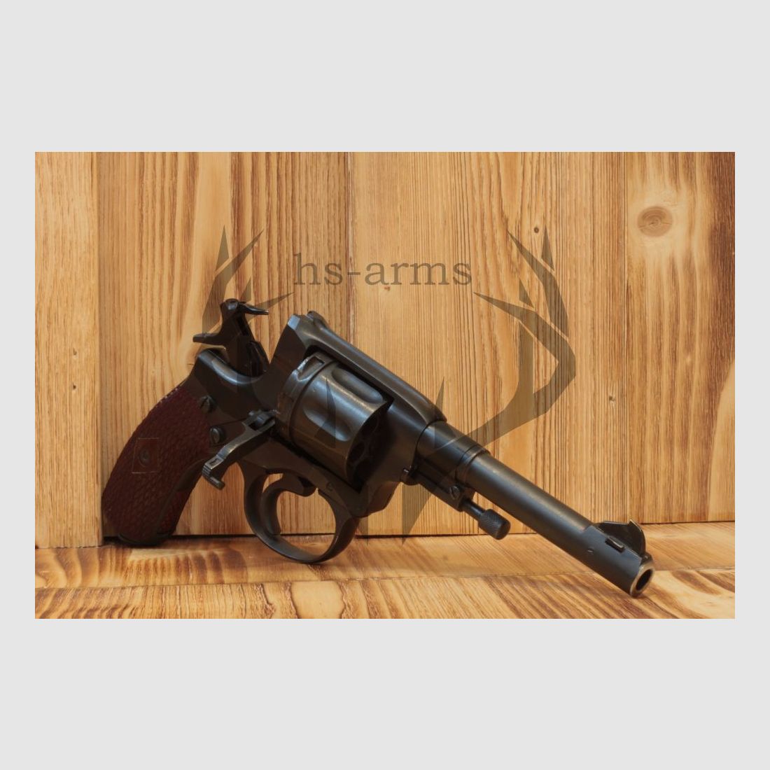 Nagant	 Nagant M1895 Revolver - 7,62 × 38 mm R