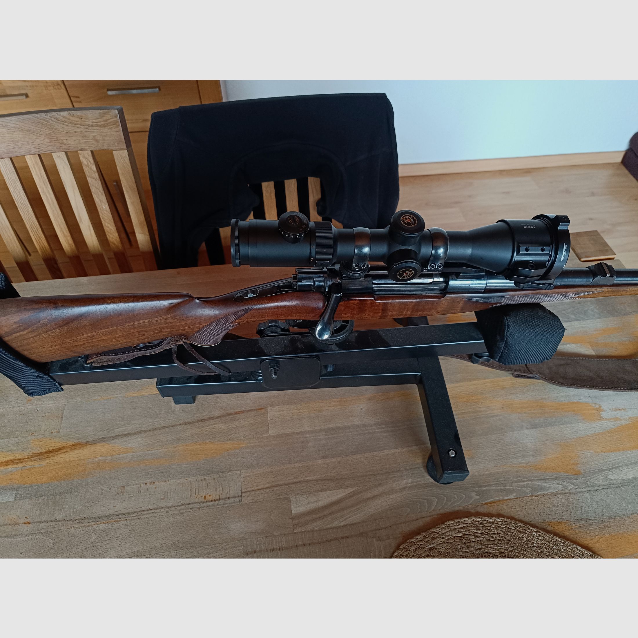 Rifle repetidora Mossberg Patriot y Voere Kufstein (VHB)