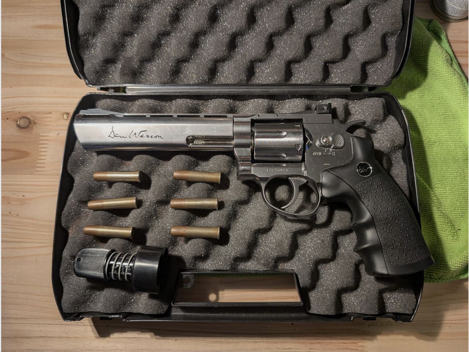Revolver CO2 ASG Dan Wesson de 6 pulgadas 4,5 mm BB