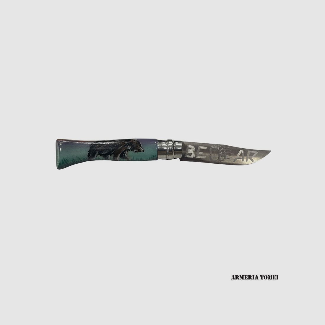 Couteau – OPINEL – N.9 INOX, réalisé à la main à l’aérographe avec une scène d’ours, image 2 sur 6
