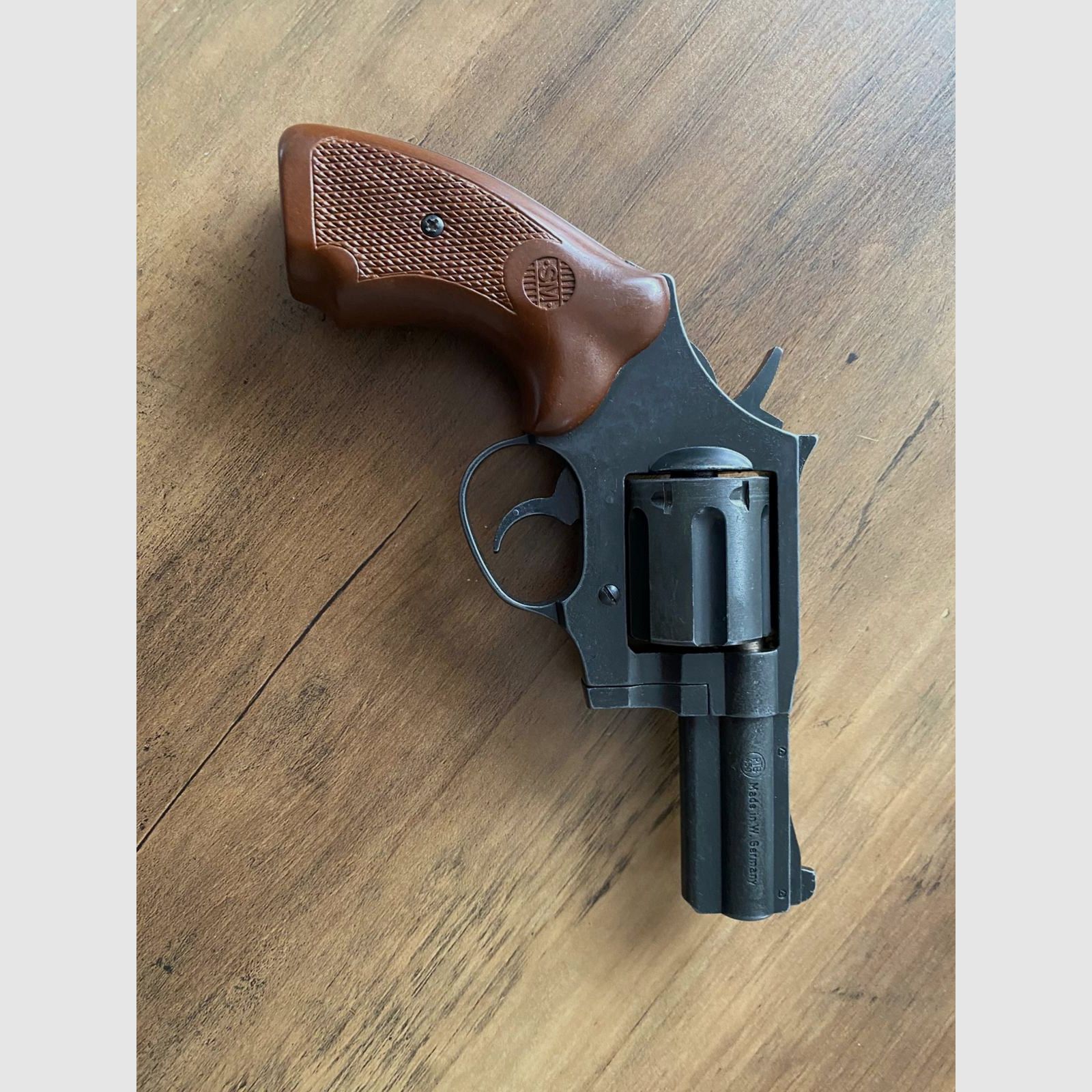 SM 2000 Revolver 