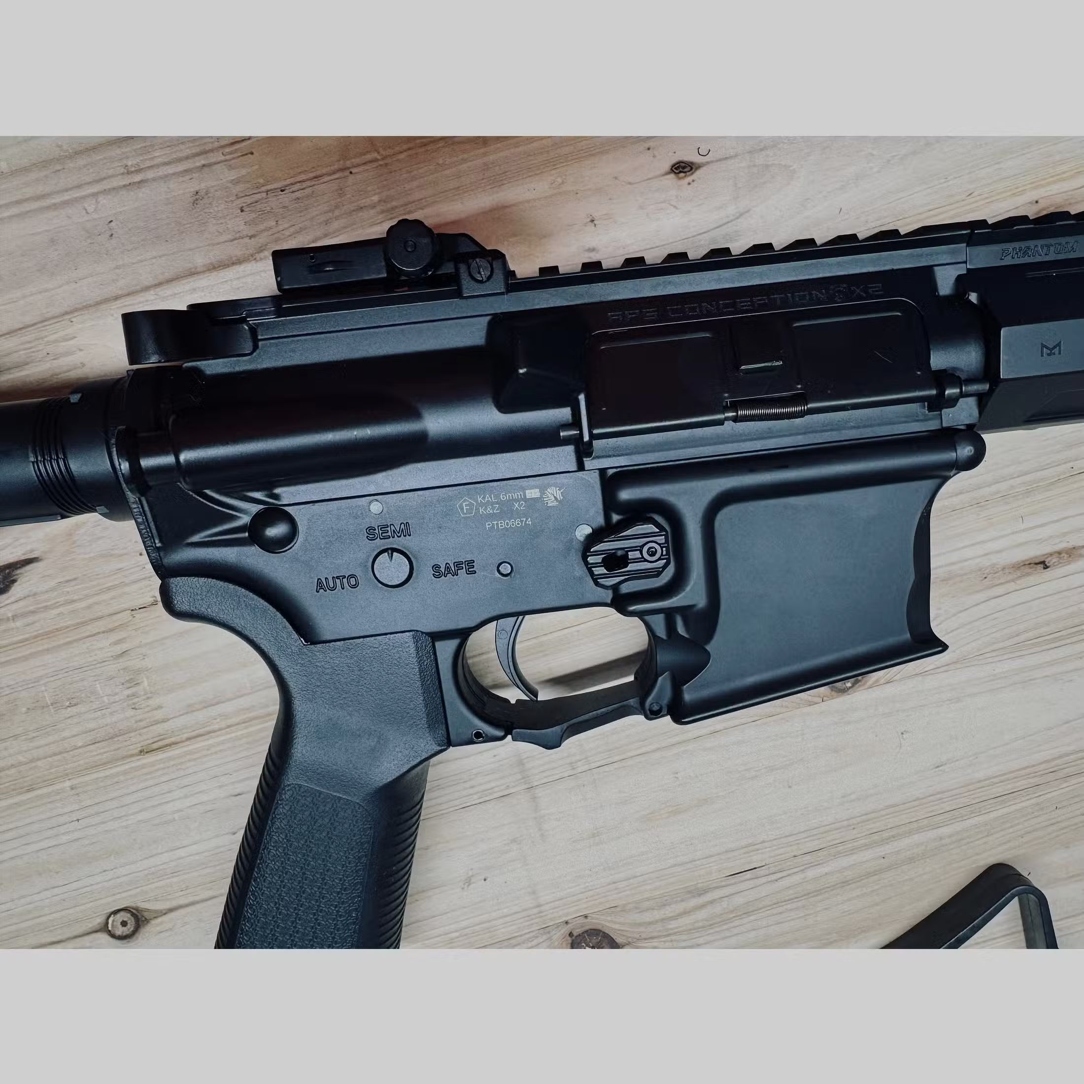 APS M4 X2 Xtreme Rifle Vollmetall GBox CO2BB 6mm BB schwarz