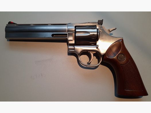 Revolver DAN Wesson Cal. .357 Mag. Canon de 6" + Canon de 2" (mesuré à 45 mm) - Outil de changement