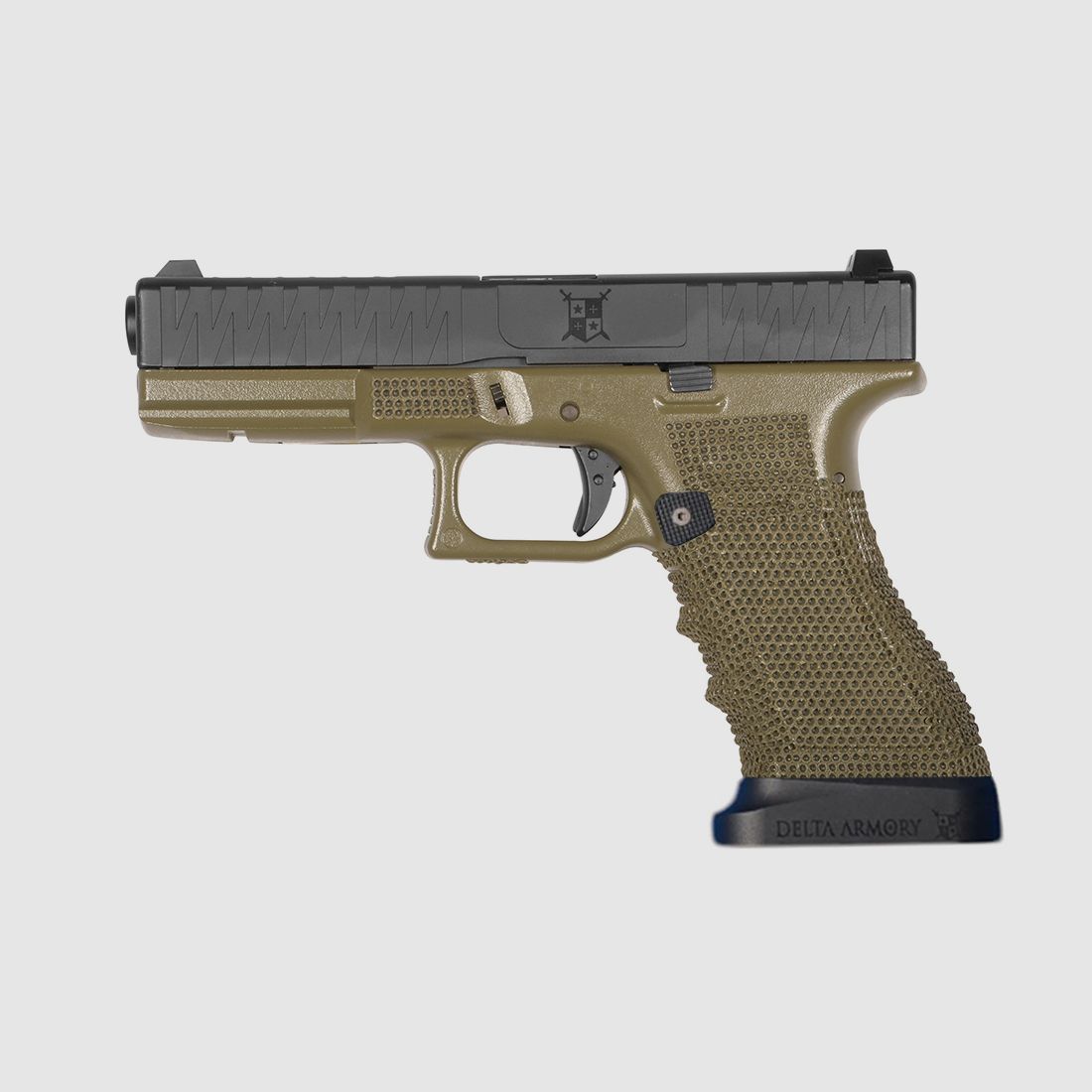 P05 GBB Airsoft Pistole mit Grip Stippling in Oliv | Delta Armory