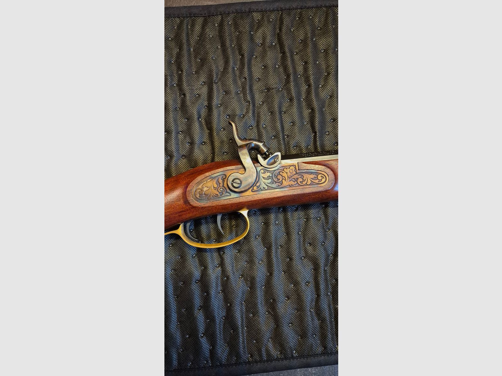 Investarm Hawken Rifle (Perkussions-Vorderlader) Kal. 45 ***NEU***