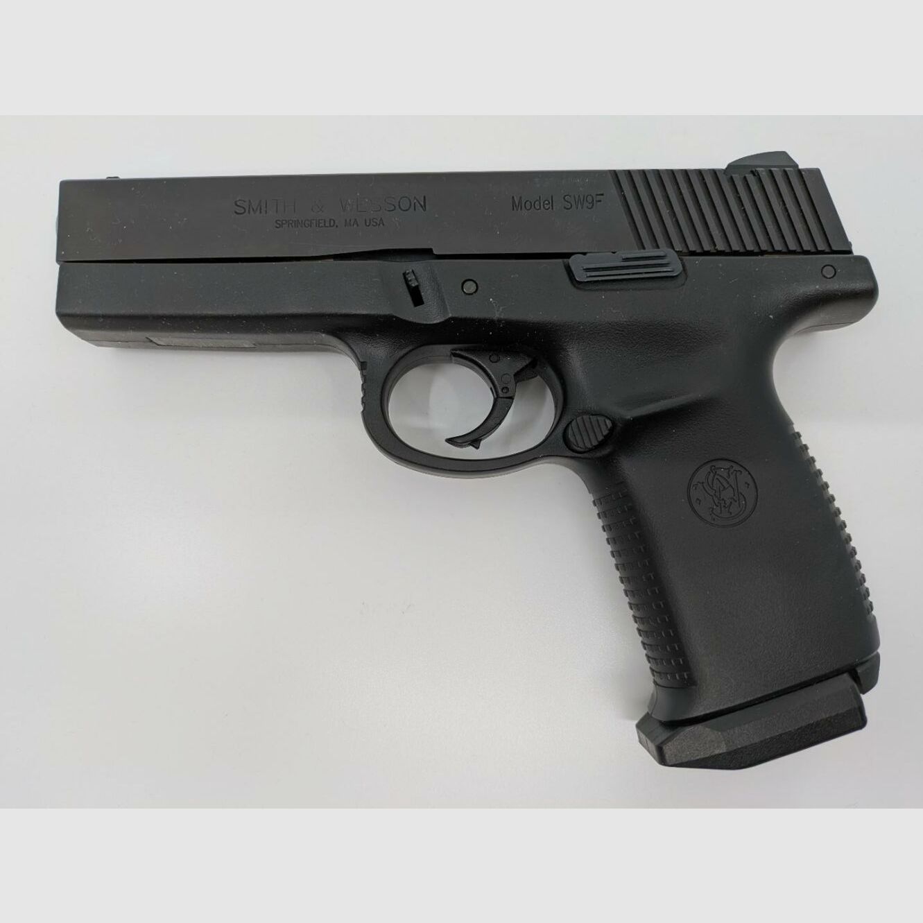 S&W SW9F