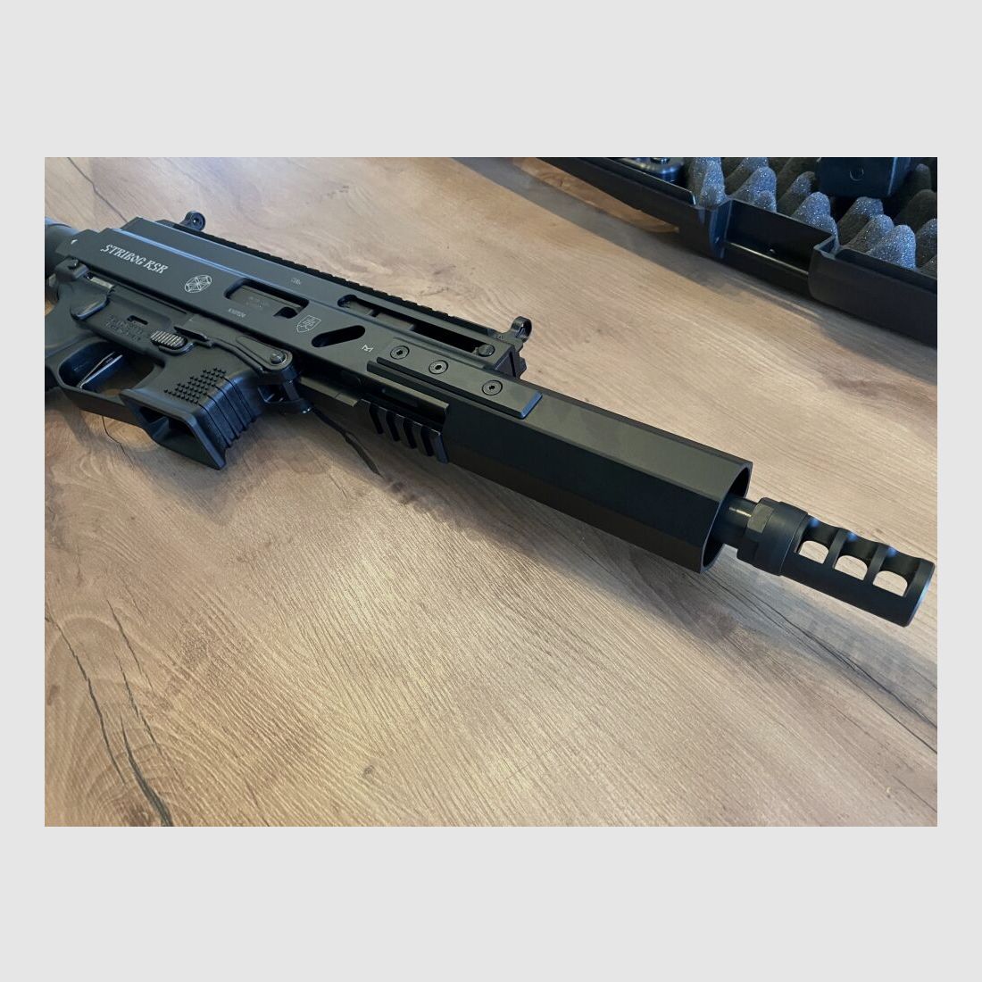 Grand Power Stribog RSR mit höhen- und seitenverstellbaren AR15 Schaft 9mmLuger