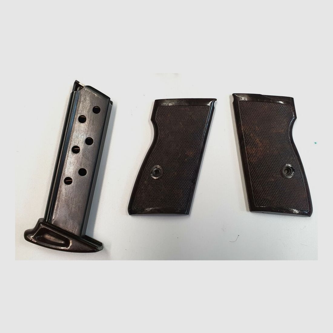 FEG Ensemble de Pièces Libres Pistolet Wallam 48 - cal. 9mm court