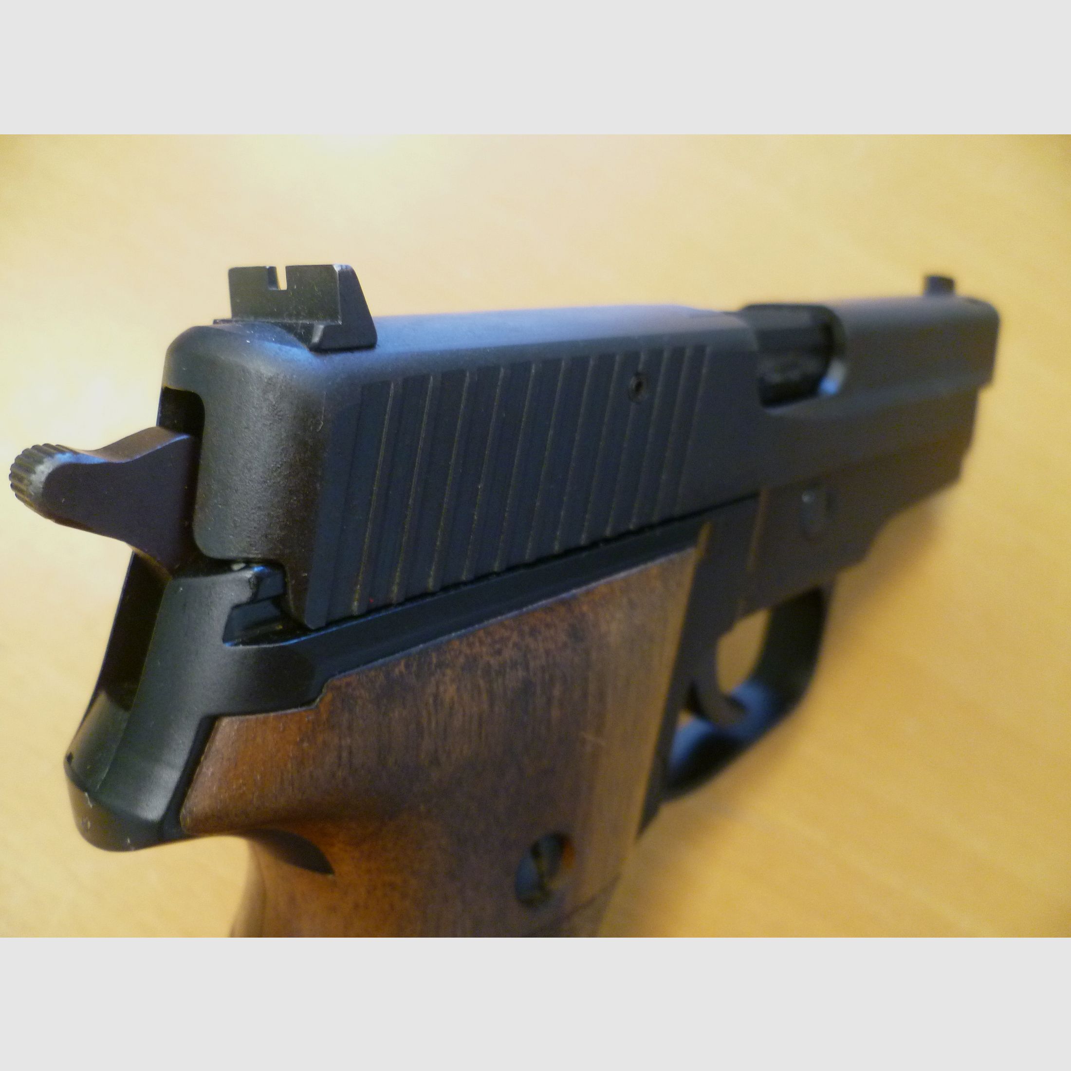 Pistolet SIG Sauer P228