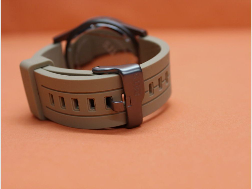 5.11 5.11 Guardsman Watch (50133EU) 120 Coyote watch with steel case and silicone strap