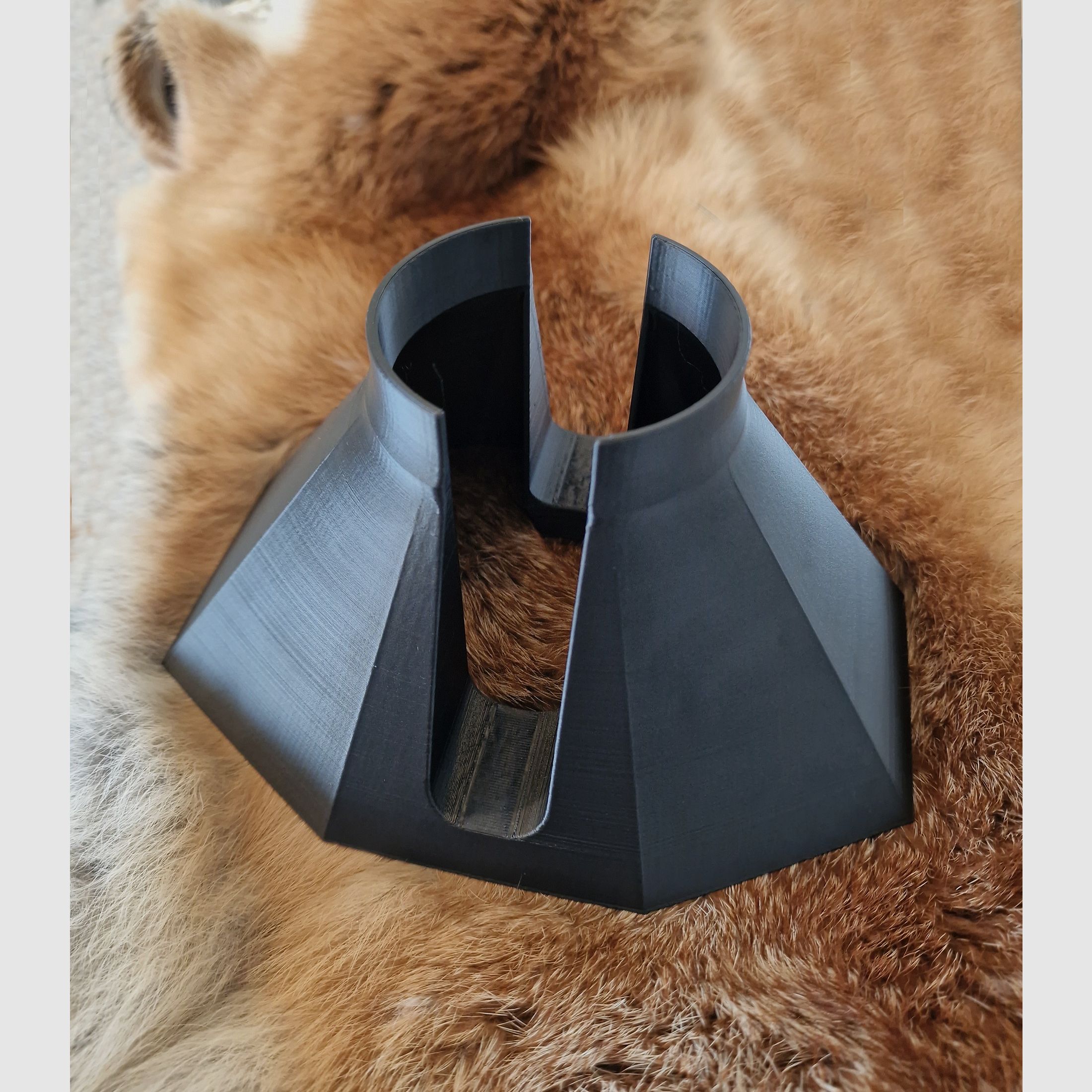 Ayudante de Caza - Embudo de Cebo