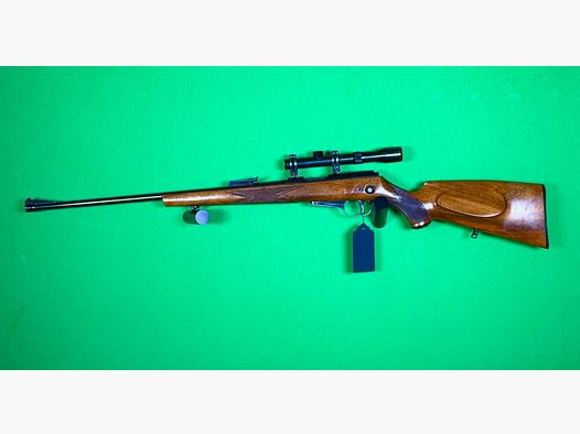 Carl Walther klein kaliber herhaler met scope