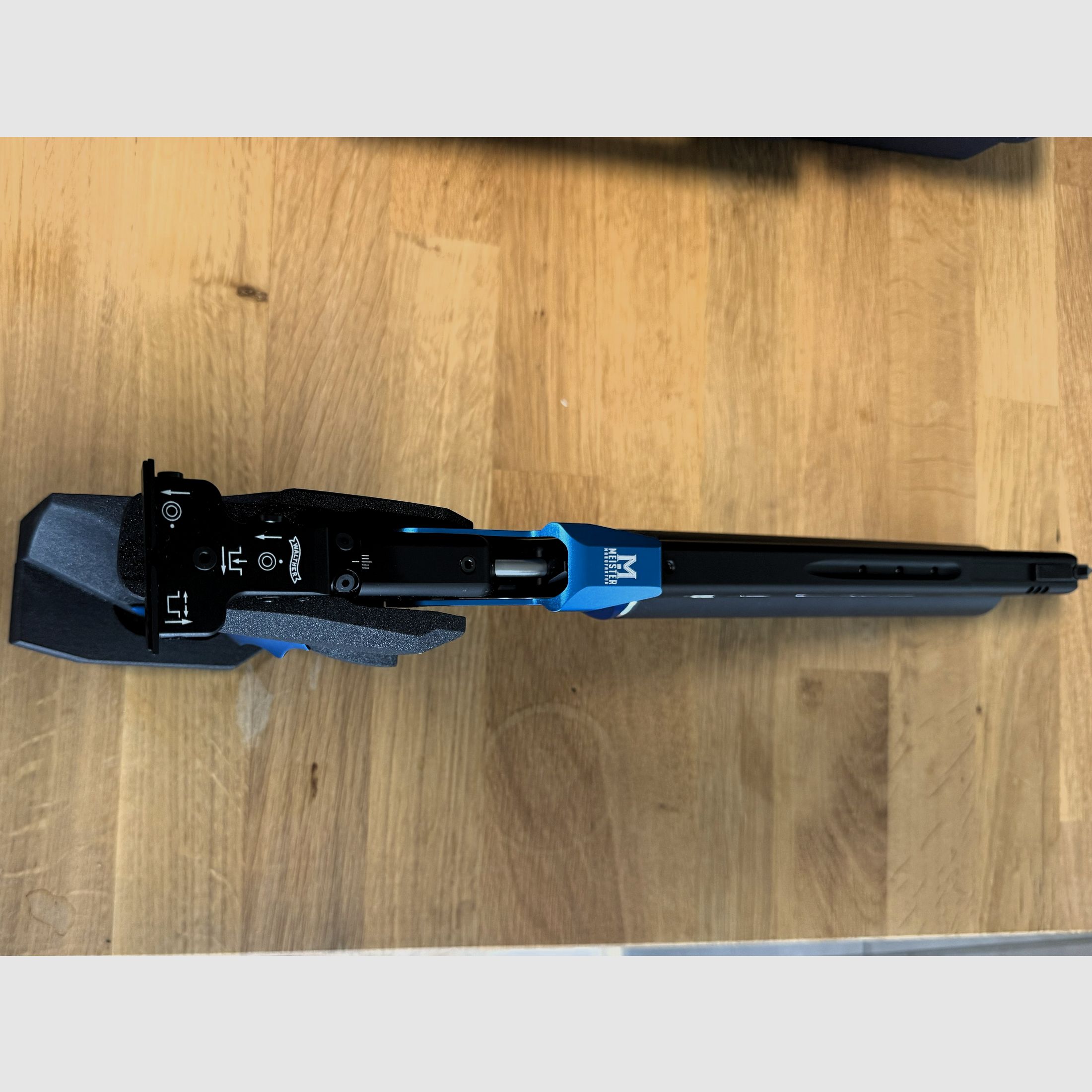 Walther LP 500 Meistermanufaktur mit el. Abzug, blau, 5D Griff M/L mit viel Zubehör
