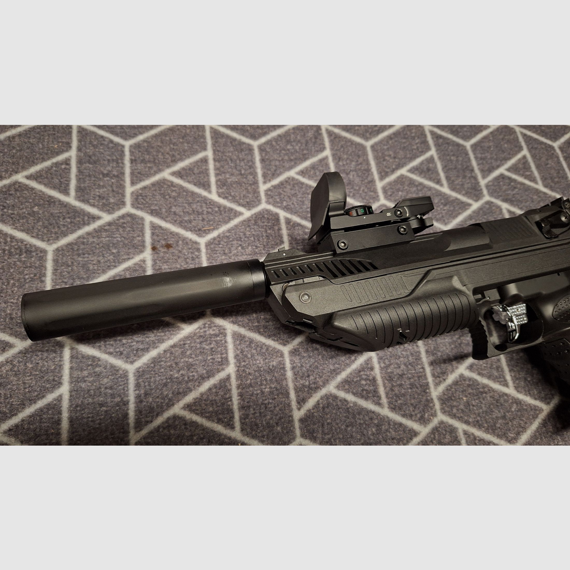 Zoraki HP01 Rechtshänder mit Reddot, Schalldämpfer und Anschlagschaft