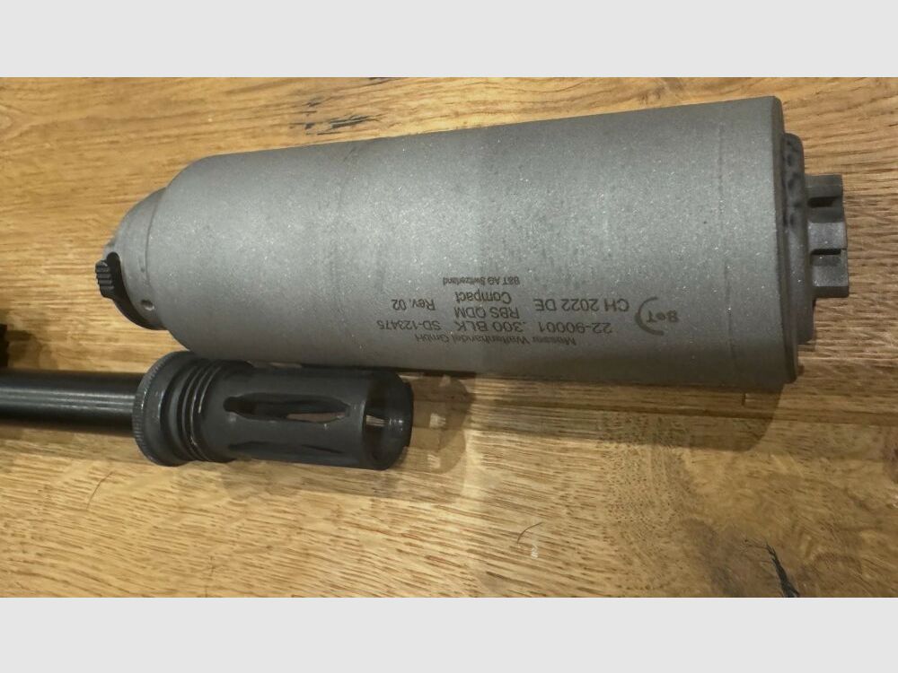 Brügger & Thomet APC308 PRO Carbine mit optionalem RBS QDM Schalldämpfer