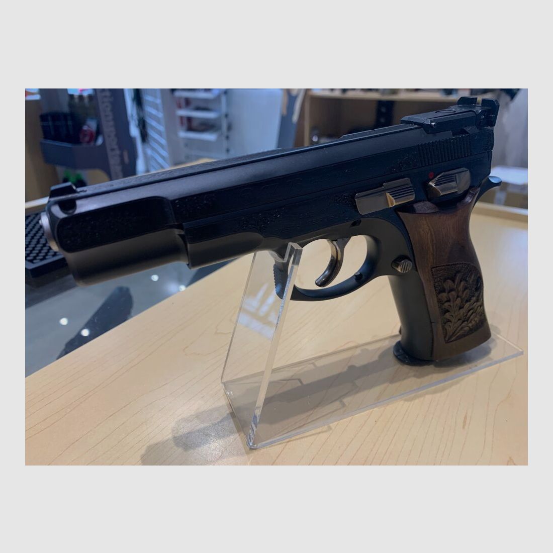 CZ Uhersky Brod	 75