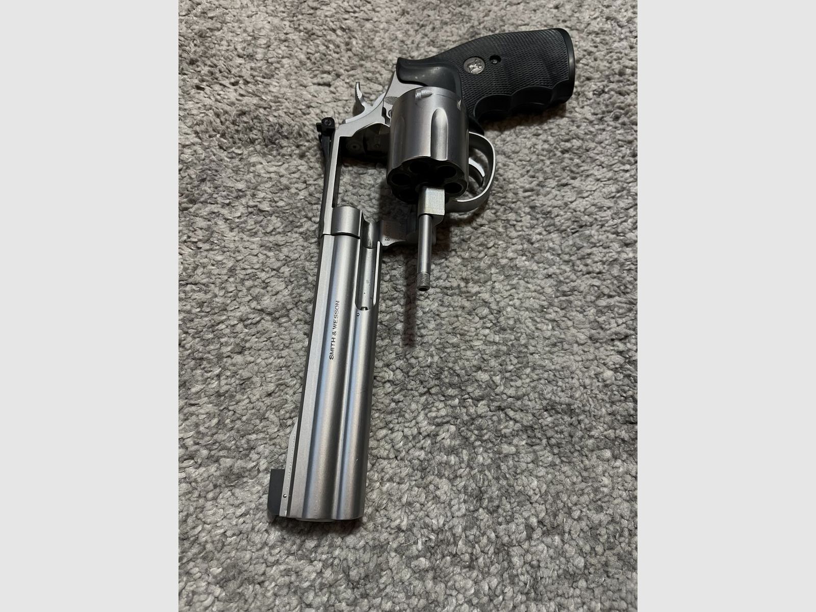 Smith&wesson 686/3 6zoll Brushed Stainless. Target Champion