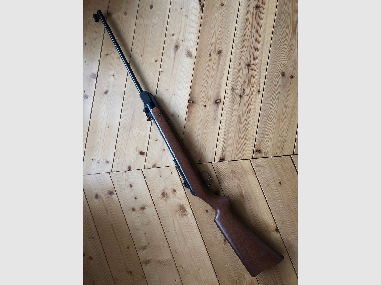 Karabinek pneumatyczny Diana Model 35