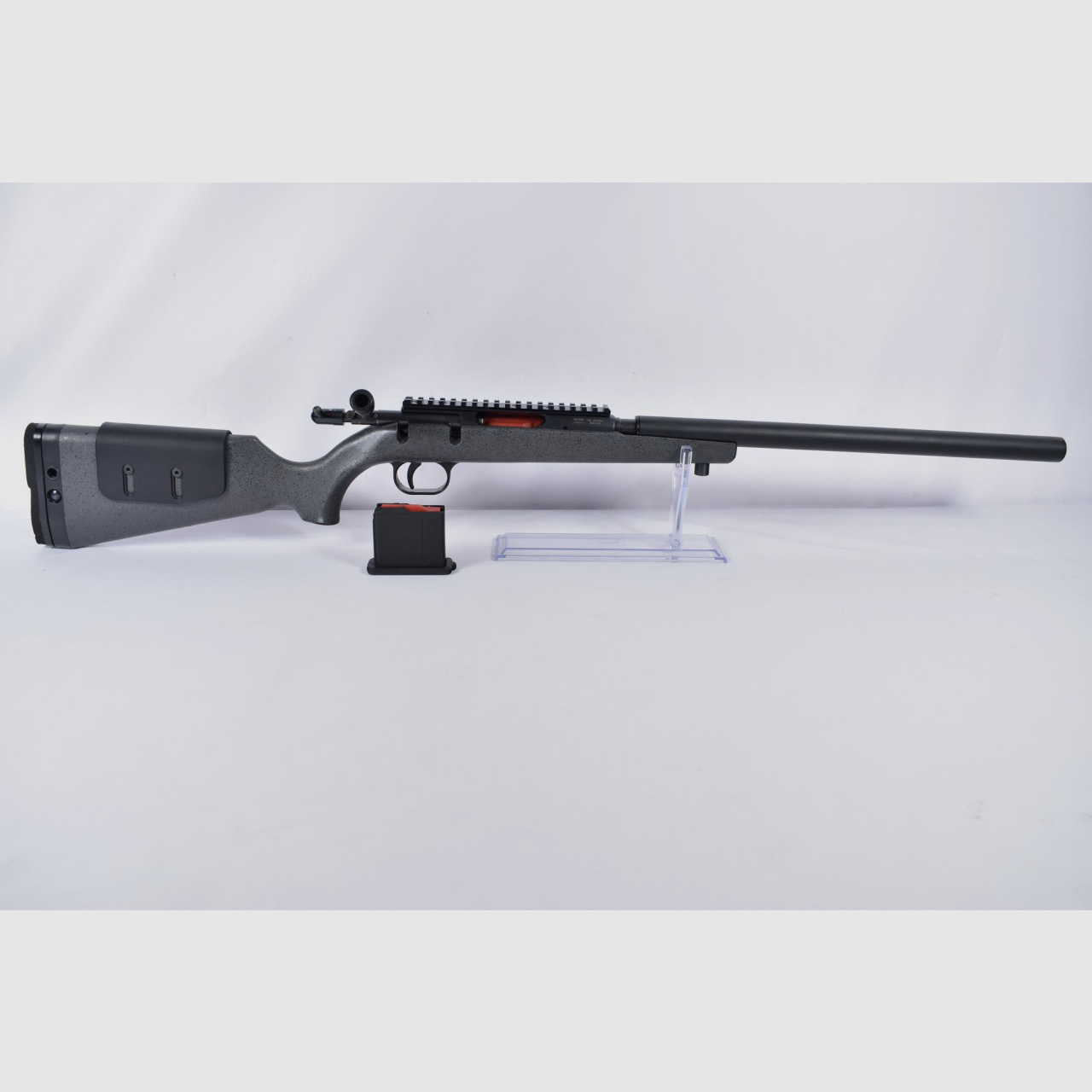 Voere S16 mit Integral Schalldämpfer .223Rem Repetierbüchse