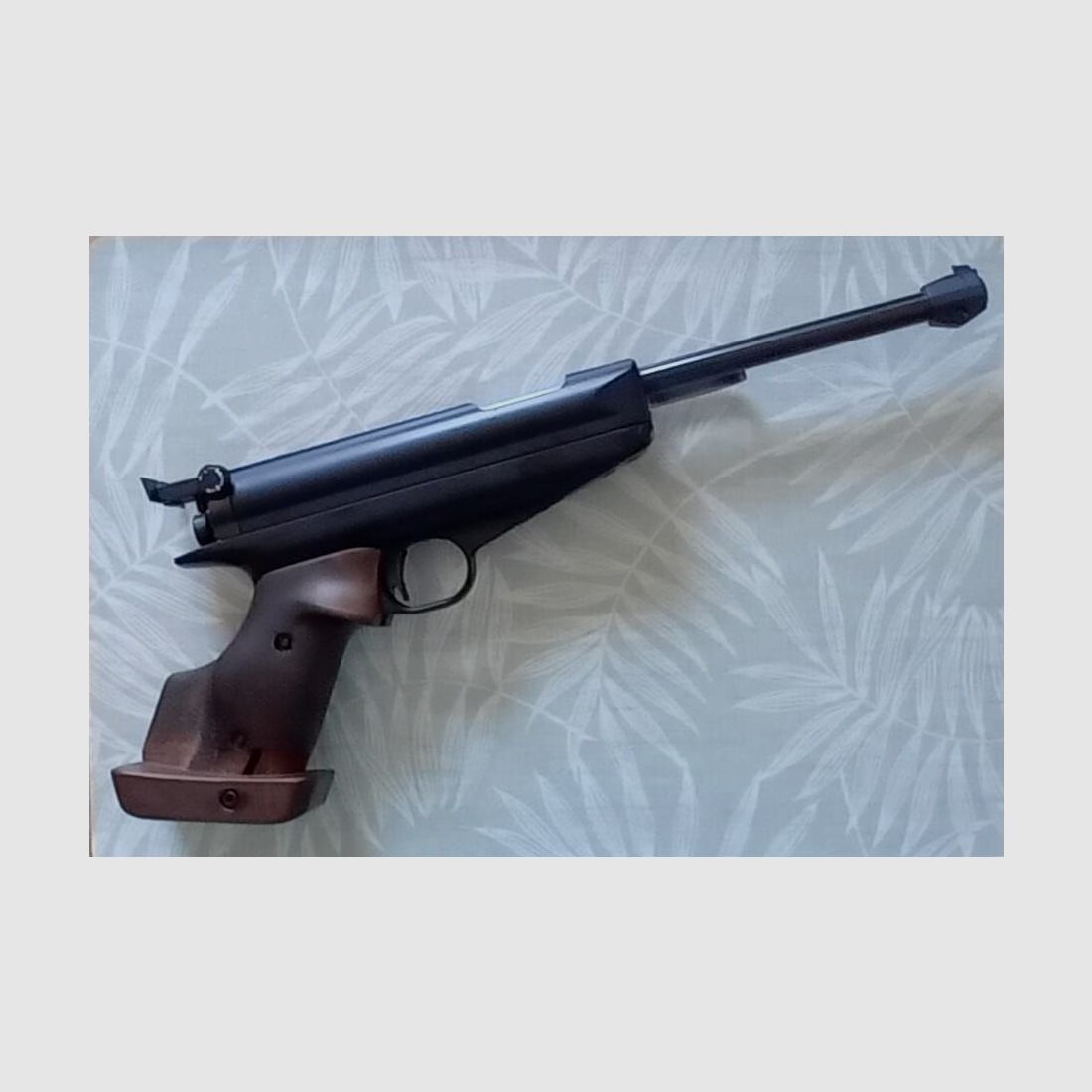 Air pistol Feinwerkbau 65