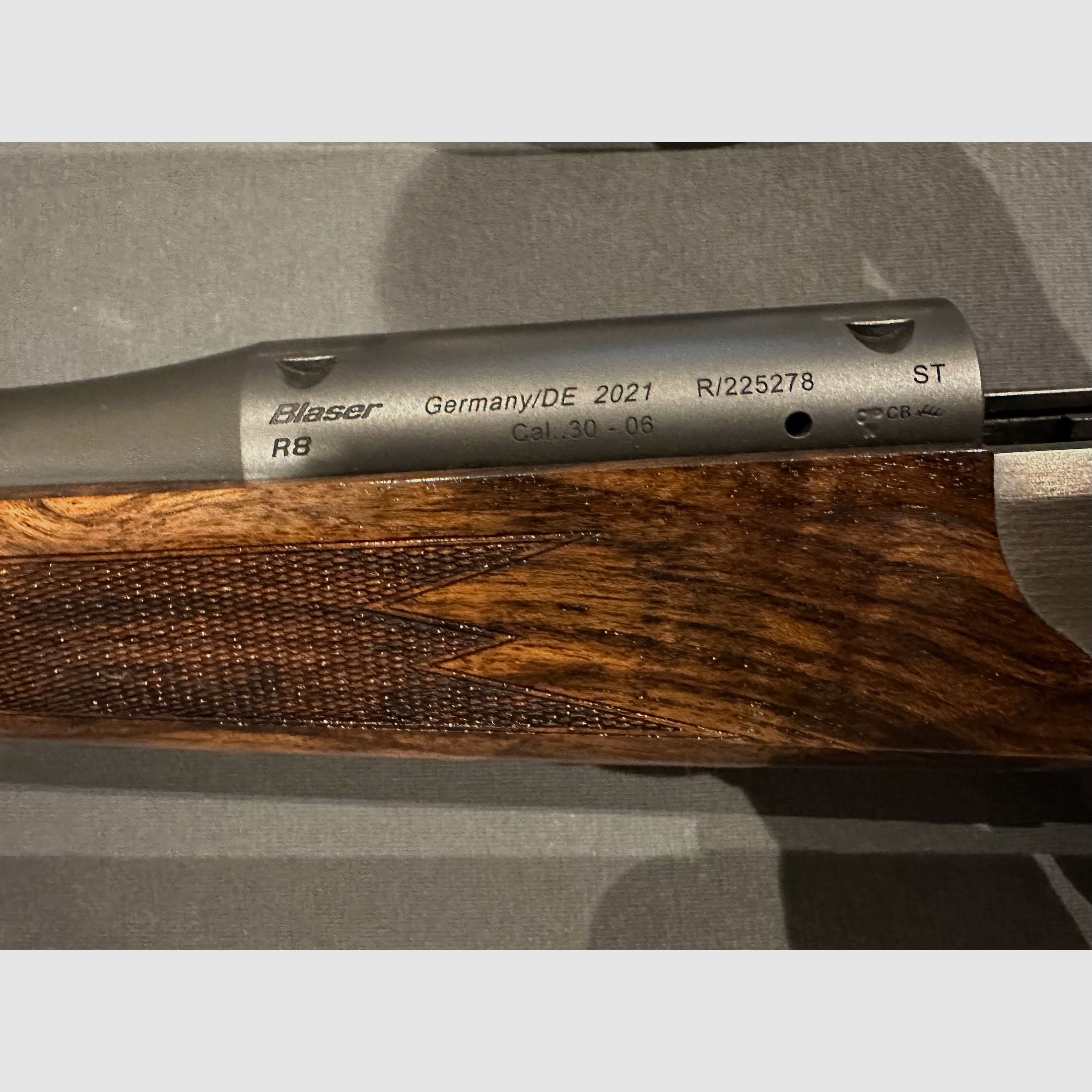 Custom Blaser R8 Ruthenium 