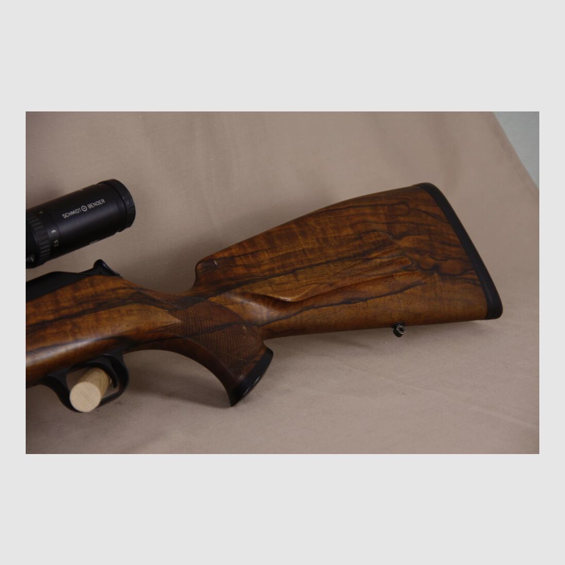 Blaser Blaser R93 Stutzen // CUSTOM MADE Handschäftung !! TOP Holz!!