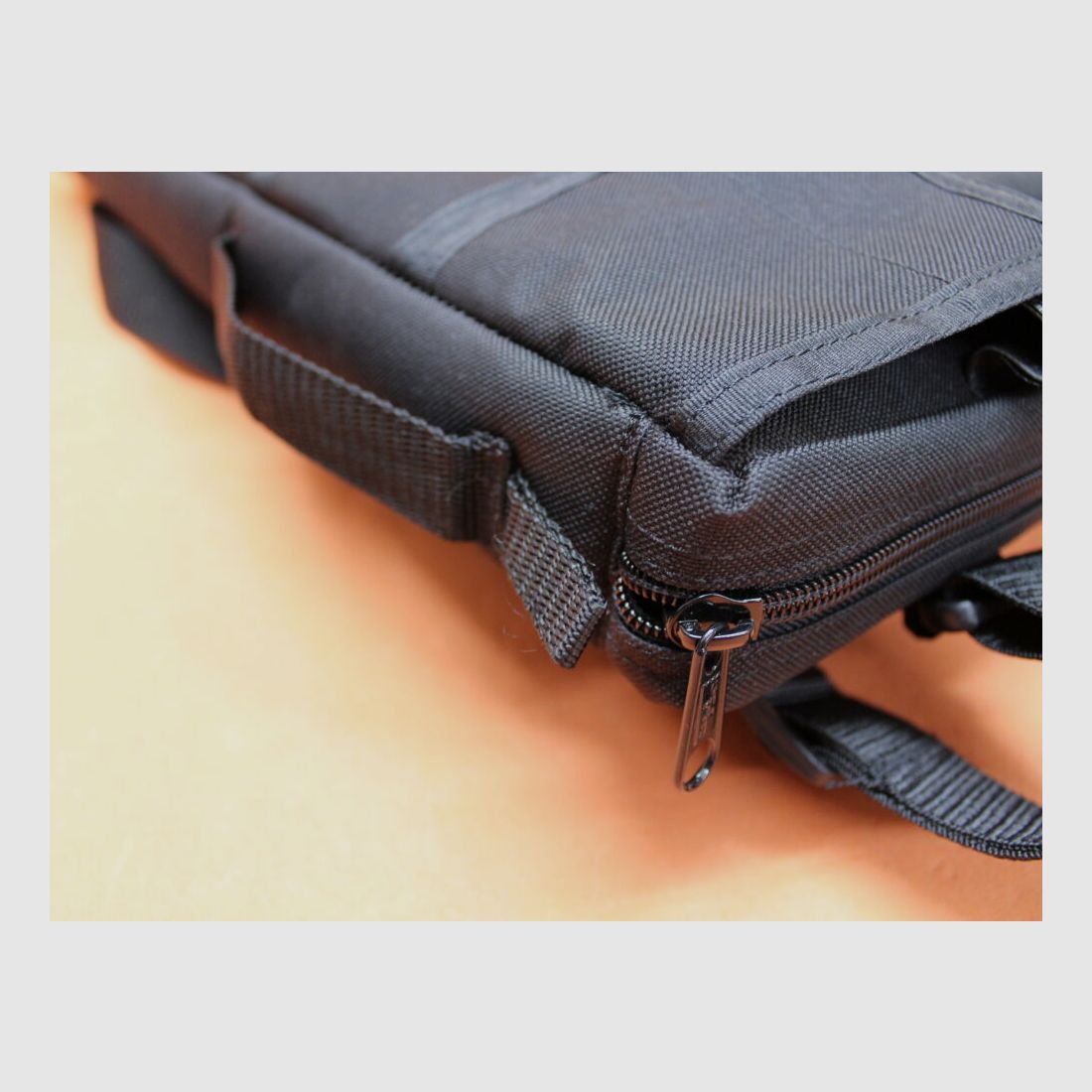 Uncle Mike´s Uncle Mike's Tactical Submachinegun Case Black (5210-1): Langwaffentasche (ca. 62x33x7cm) schwarz (gepolstert)