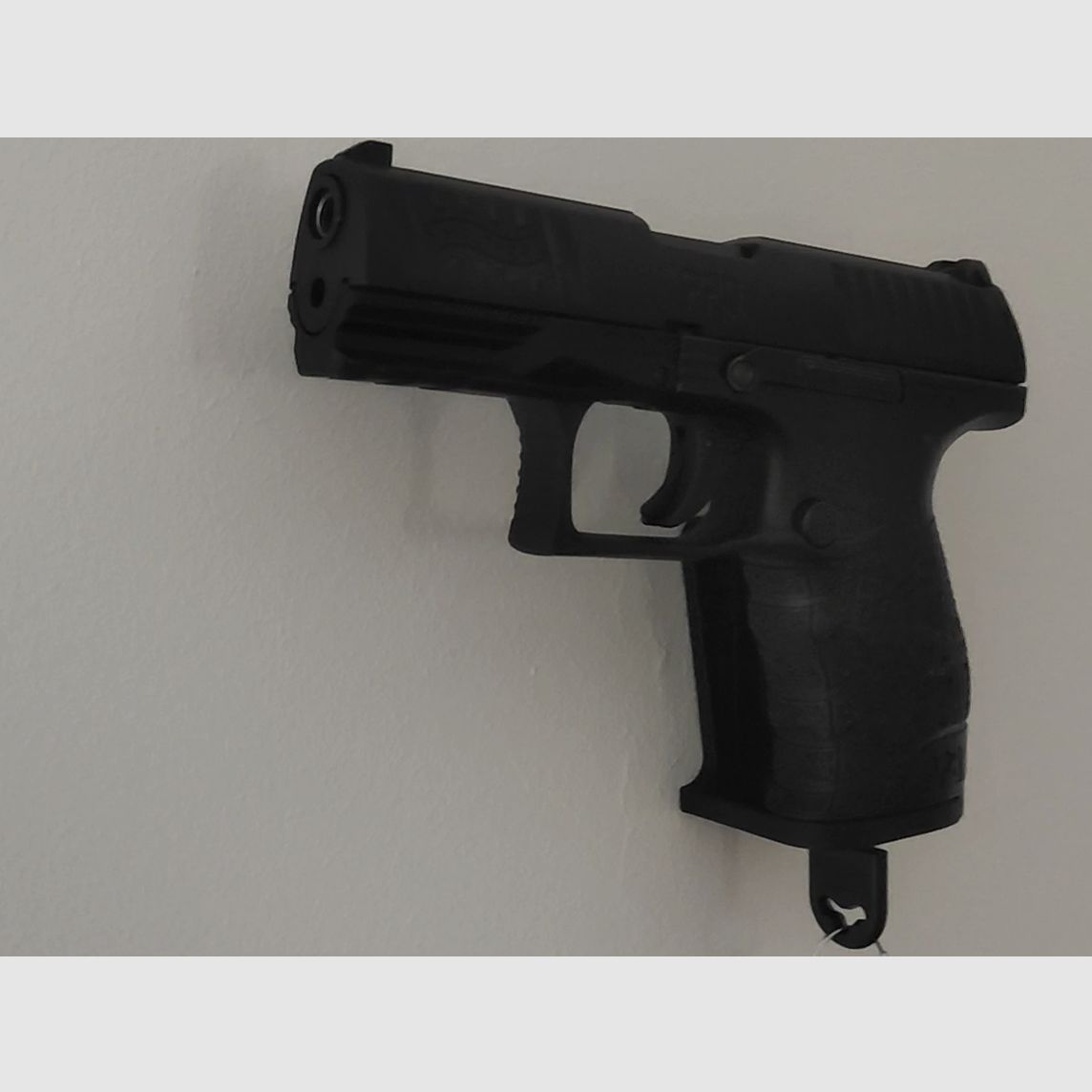 Walther P99 SRS / PAK | Wandhalterung & Schloss | Ästhetisch 