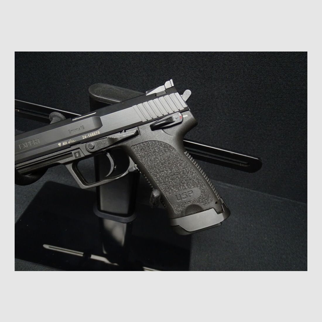 Heckler & Koch USP Expert