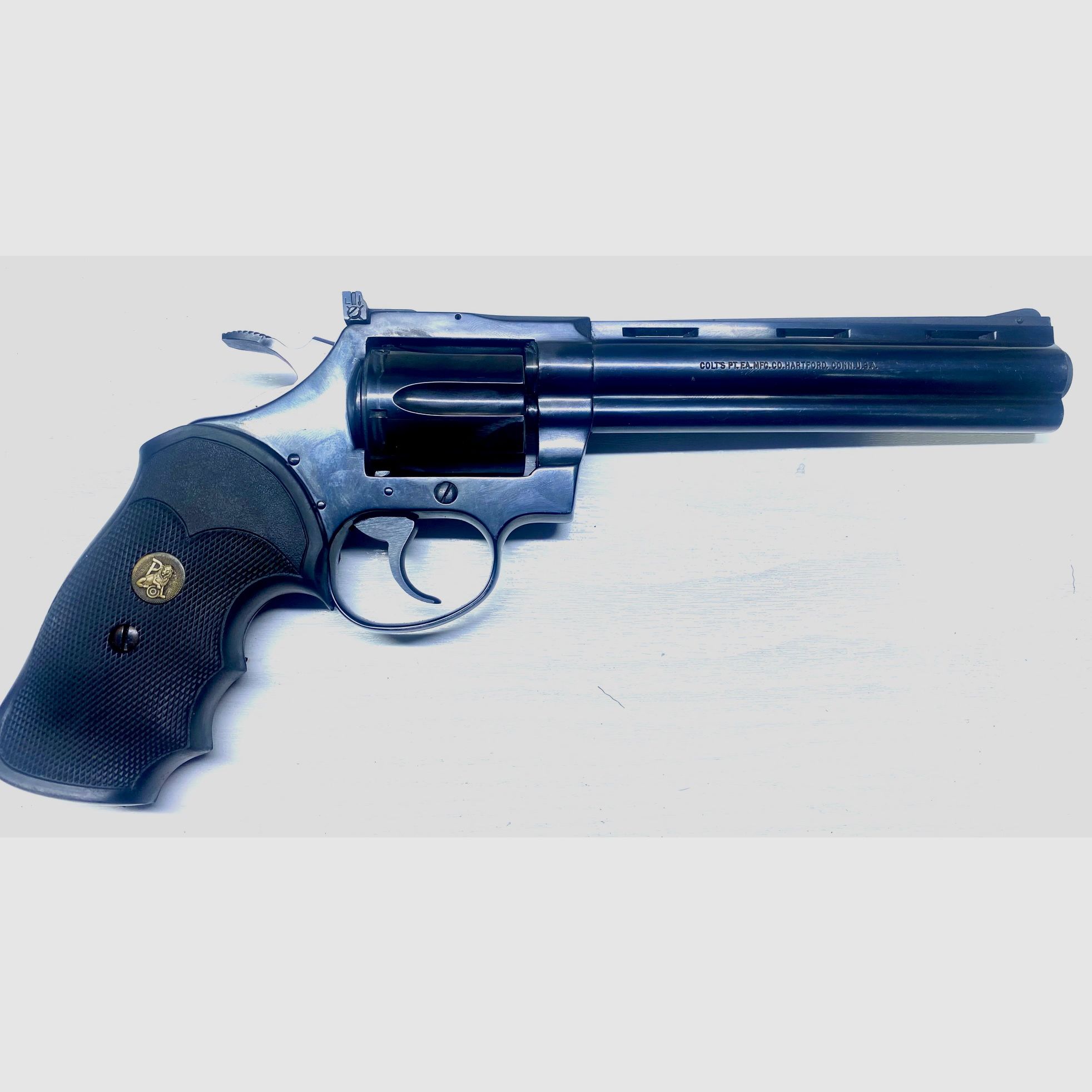 Rewolwer Colt Kal. 22 LR model Diamond Black 6", zdjęcie 1 z 2