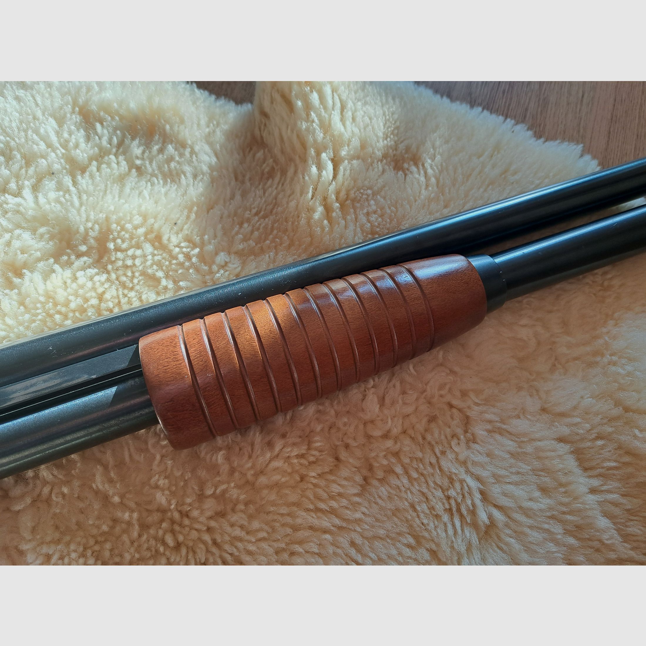 Vorderschaftrepetierflinte Winchester Defender 1300  LL 45cm im Kaliber 12/76 Kat. C