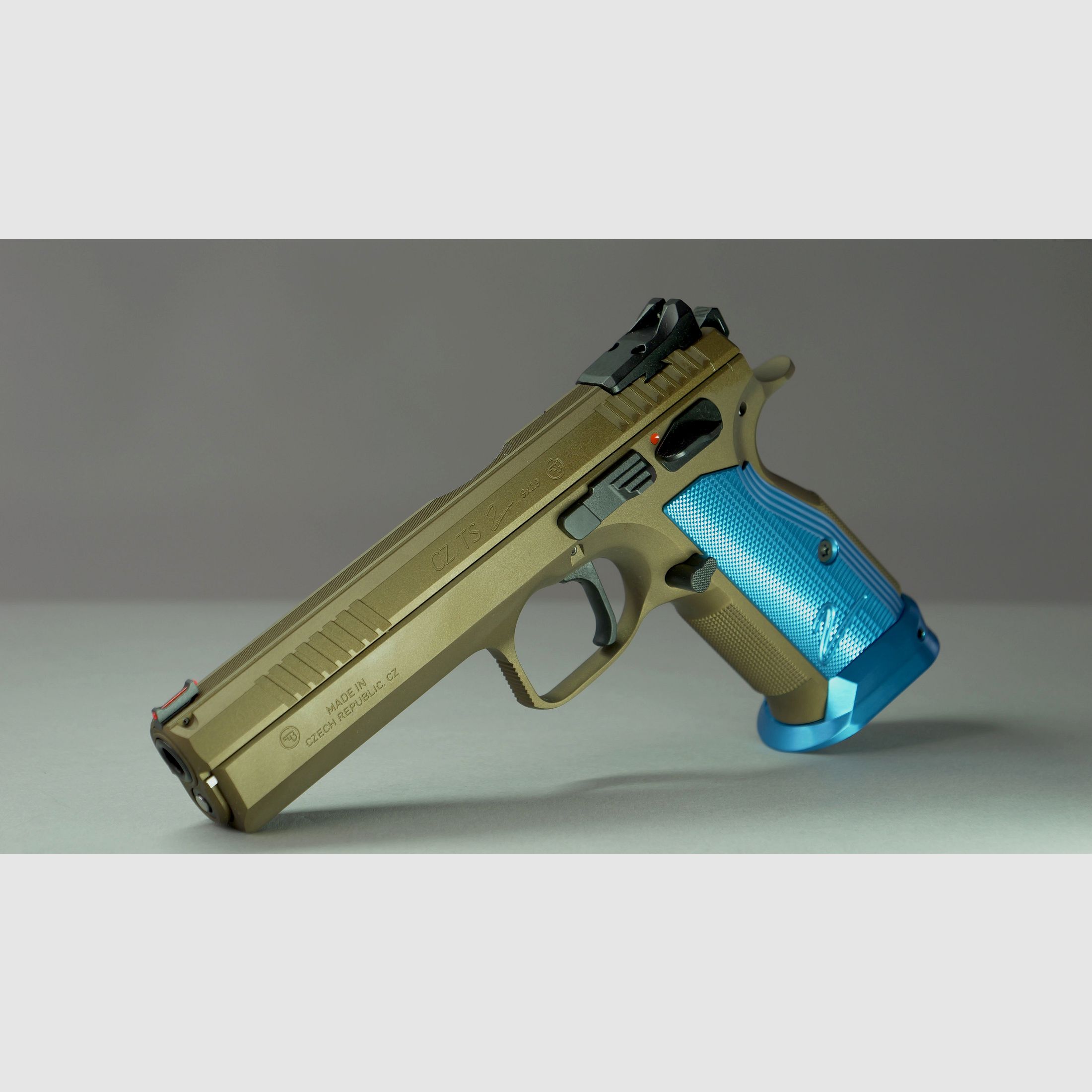 CZ TS2 Spalona Brąz "Niebieskie Niebo" 9mm Edycja Specjalna