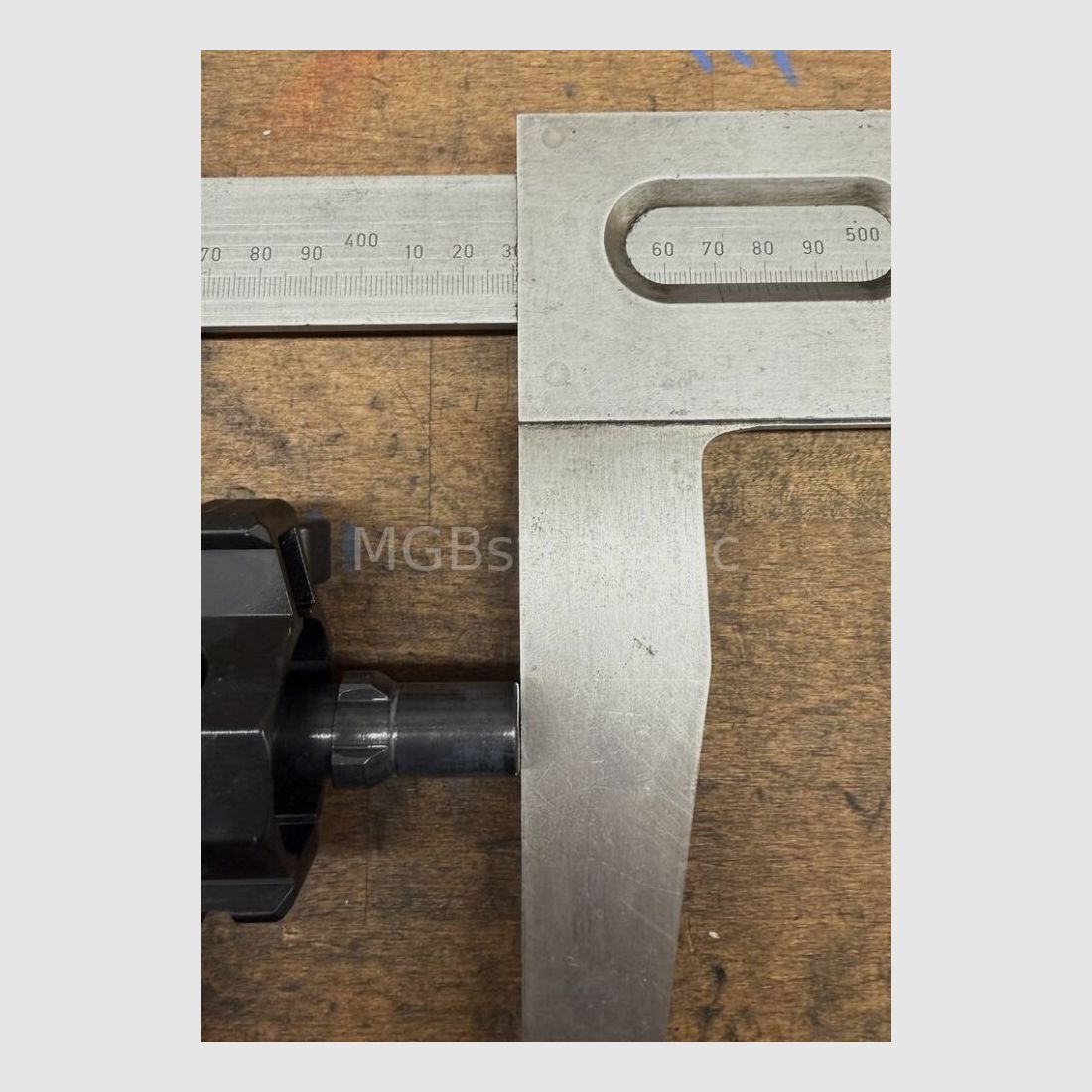 B&T AG SPC9 PDW G - pistola semiautomática 9mm Luger inferior para cargadores Glock de 9mm