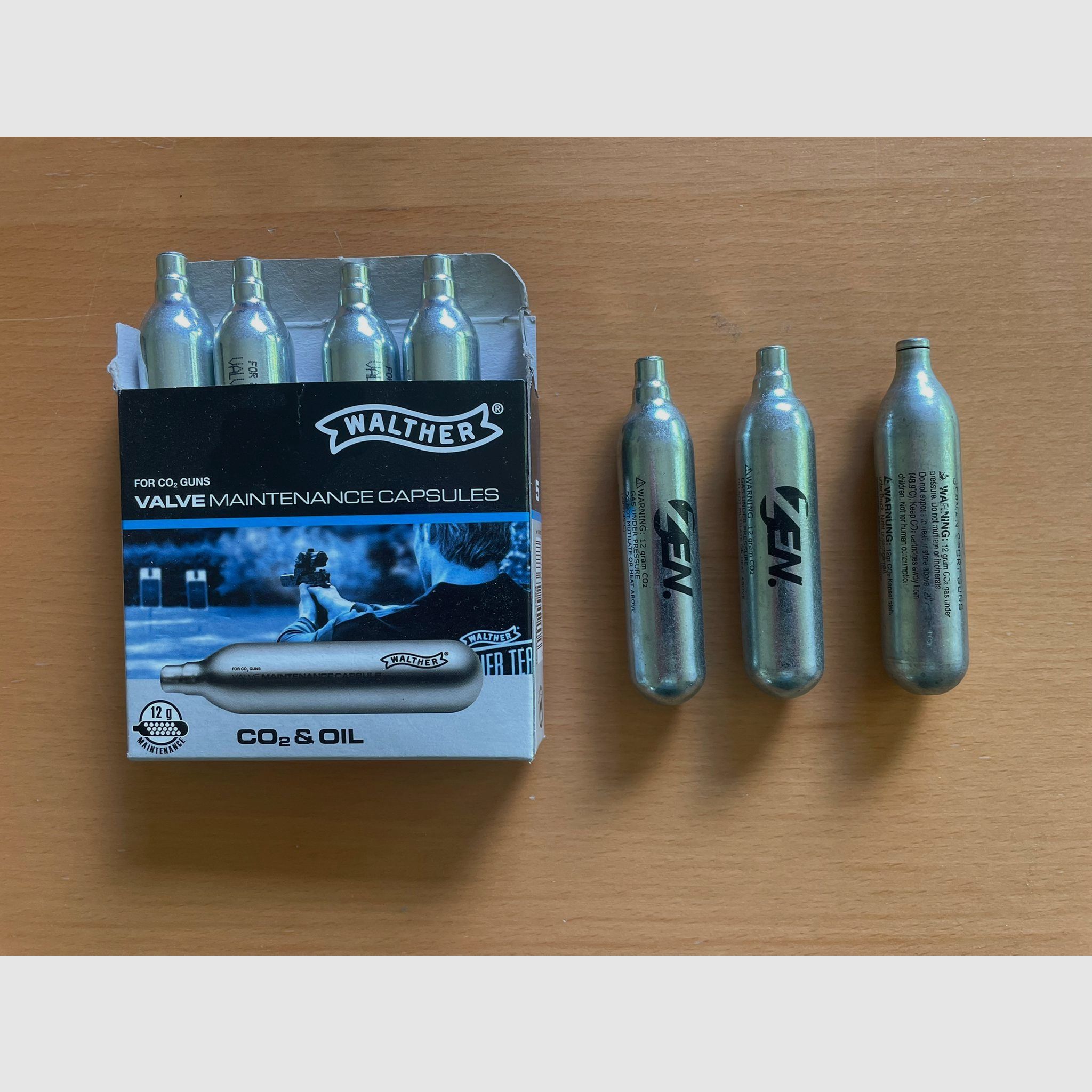 Walther CP99 FDE CO2 Pistole der Sonderauflage Flat Dark Earth mit Walther Nano Point und Schalldämpfer