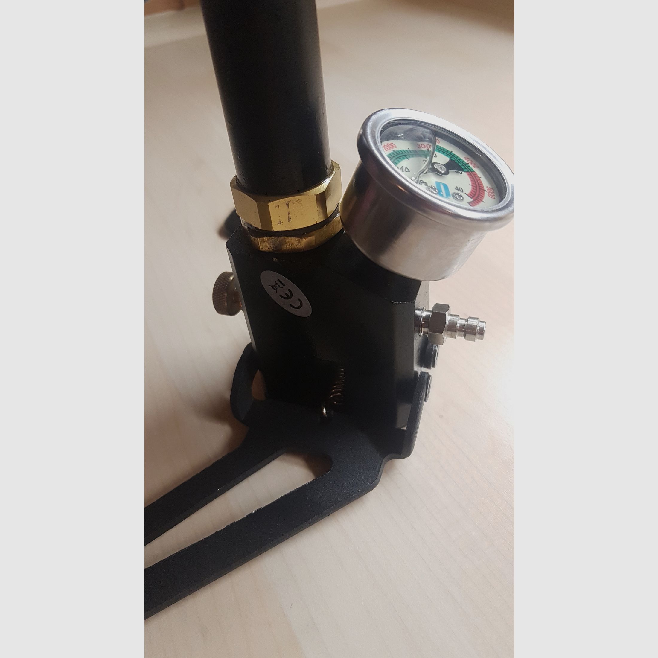 PCP Pressluftpumpe Handpumpe für Airsoft Paintball Luftgewehr und KFZ 300 bar 3/4 Stufen