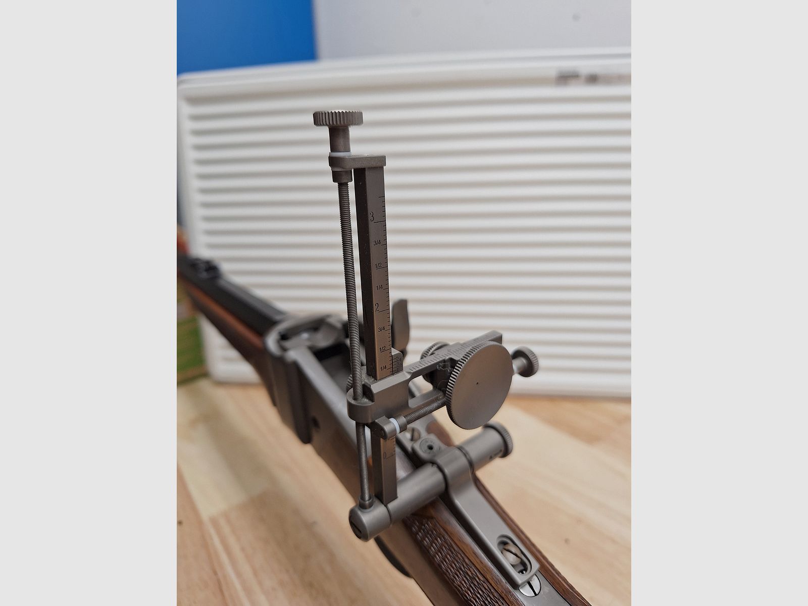 Sharps-geweer .45-120 Sharps met spindeldiopter