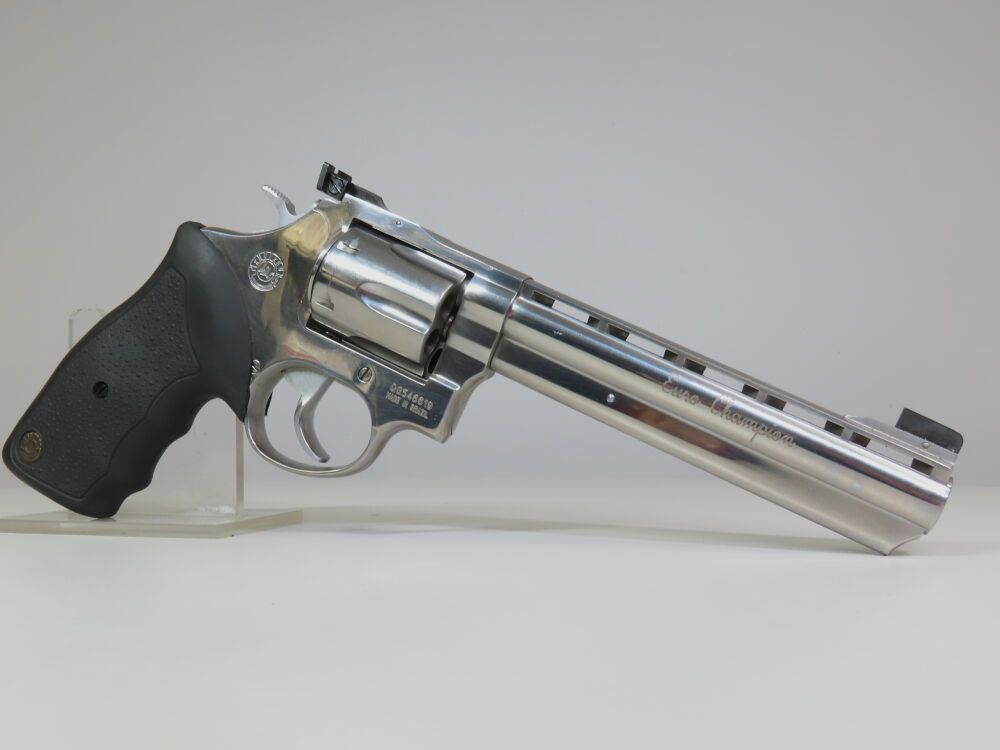 Revolver Taurus Euro Champion en acier inoxydable de 6 pouces