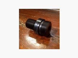 Adapter for Marauder pistol for mounting a suppressor