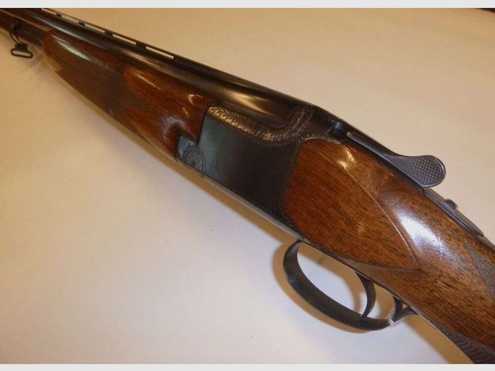 Browning B25