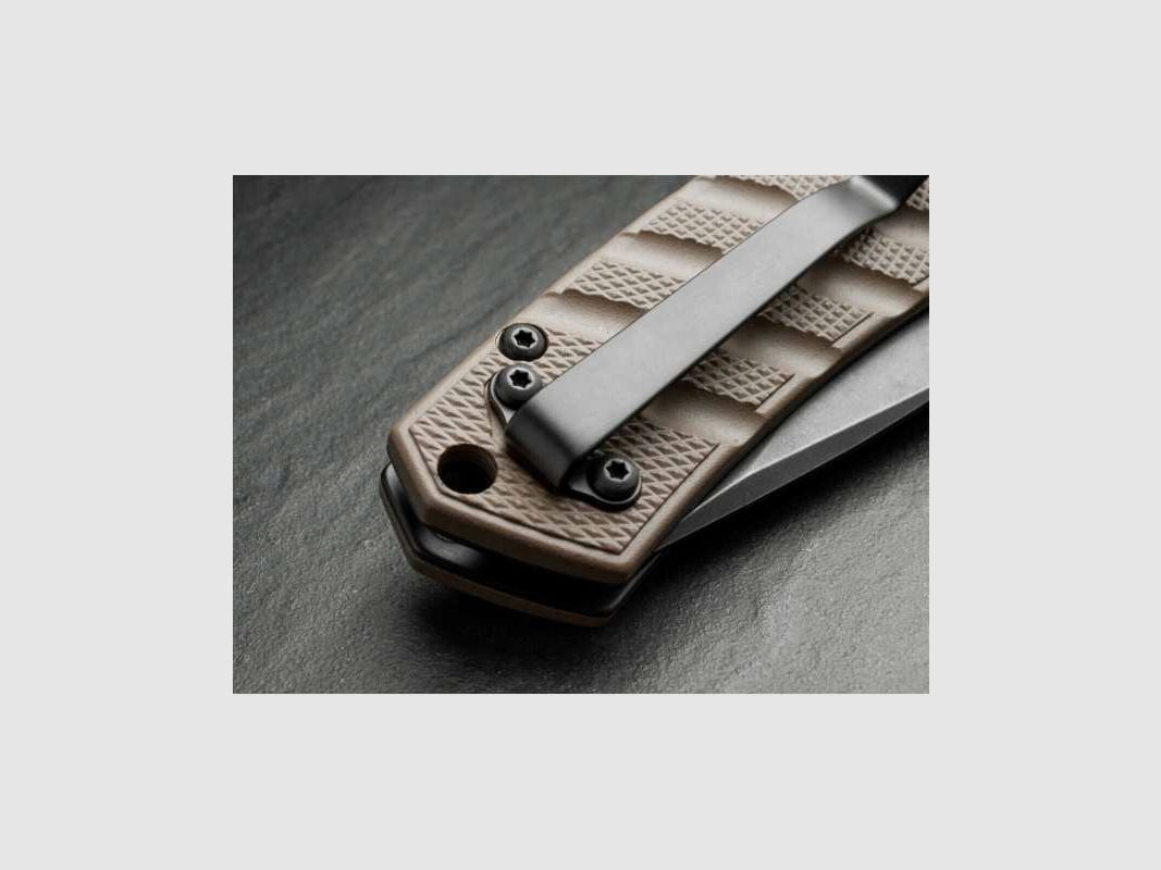 Böker Plus Strike Droppoint Coyote coltello da tasca