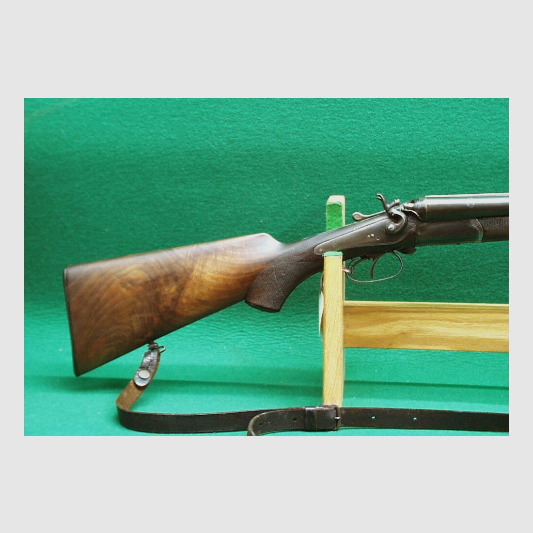 Vecchia perforatrice / perforatrice doppia