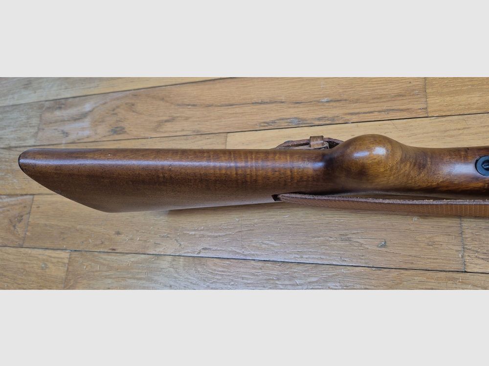 Seltene Trainingsbüchse Heym 52 – Waffe ähnlich dem Modell „Police 1952“ – Kal. .22 LR – Sehr limitierte Produktion von Heym um 1955 – Wunderschönes Nussbaumholz – Originalriemen – Quasi neu – TBE++, Bild 8 von 30