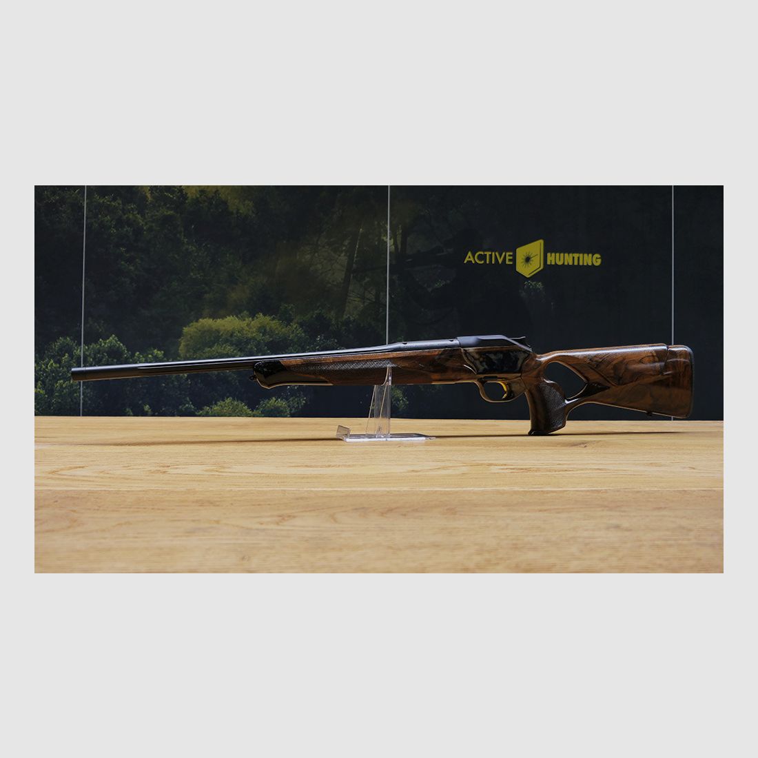 Blaser R8 mit Bunthärtung / Stahlsystem / kannelierter Lauf .308 / Stahlkugel gerändelt mit Blume und Goldlinie / goldener Verschlusskopf /  TRAUM AUS HOLZ & STAHL