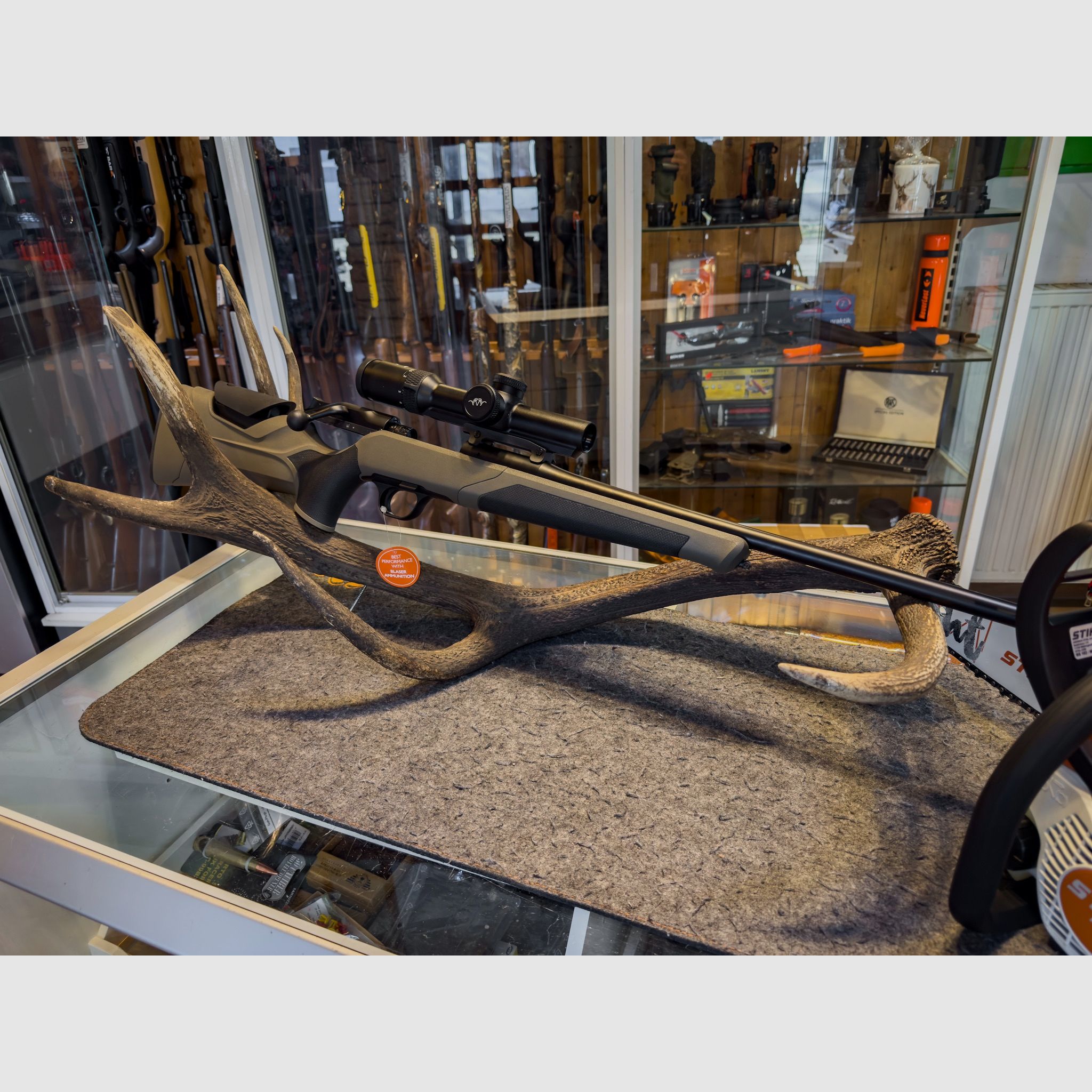 Blaser R8 2.0 Macherpaket mit Stihl Kettensäge