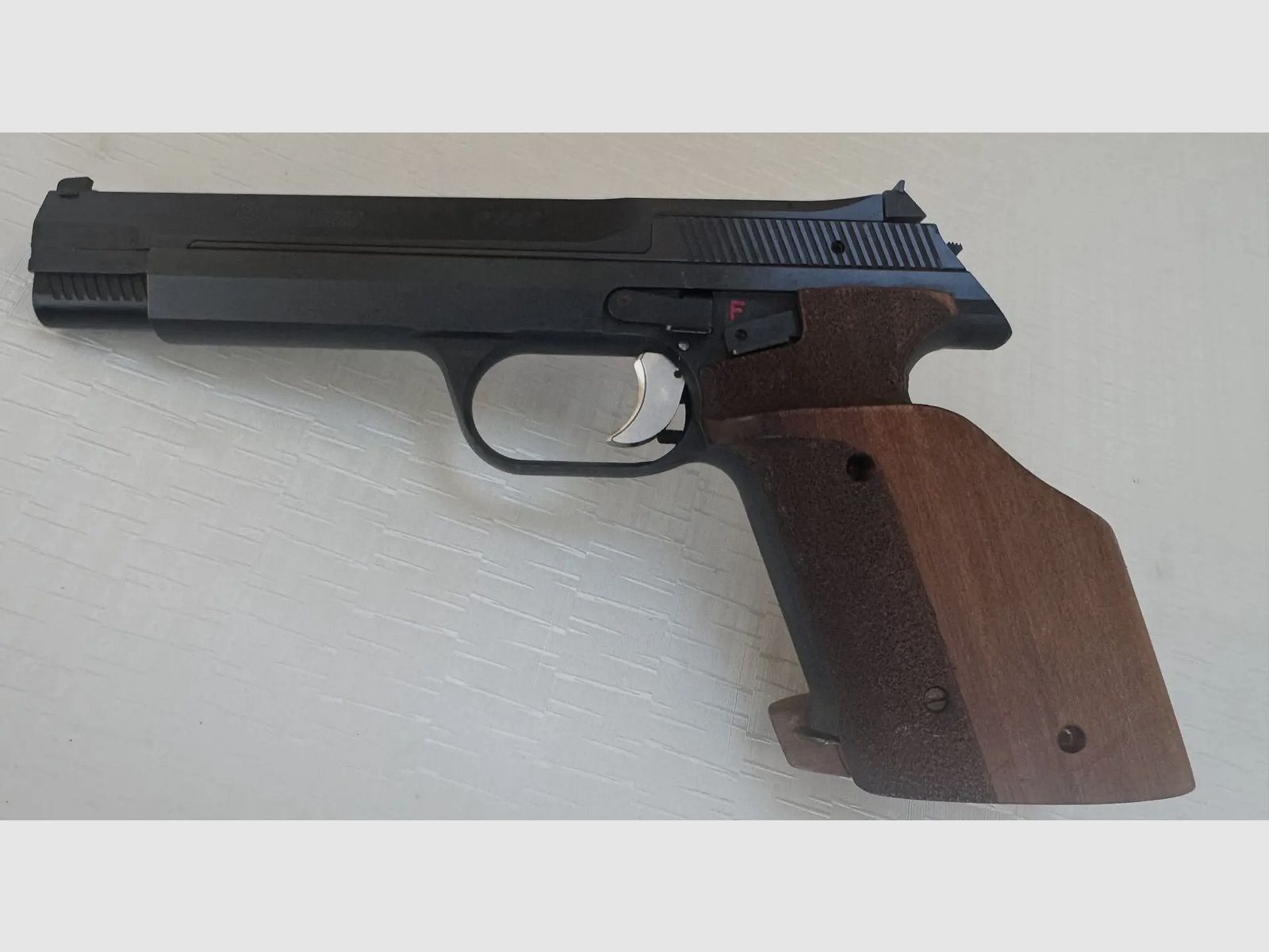 SIG Hämmerli P240 – caliber .32 S&W Long WC