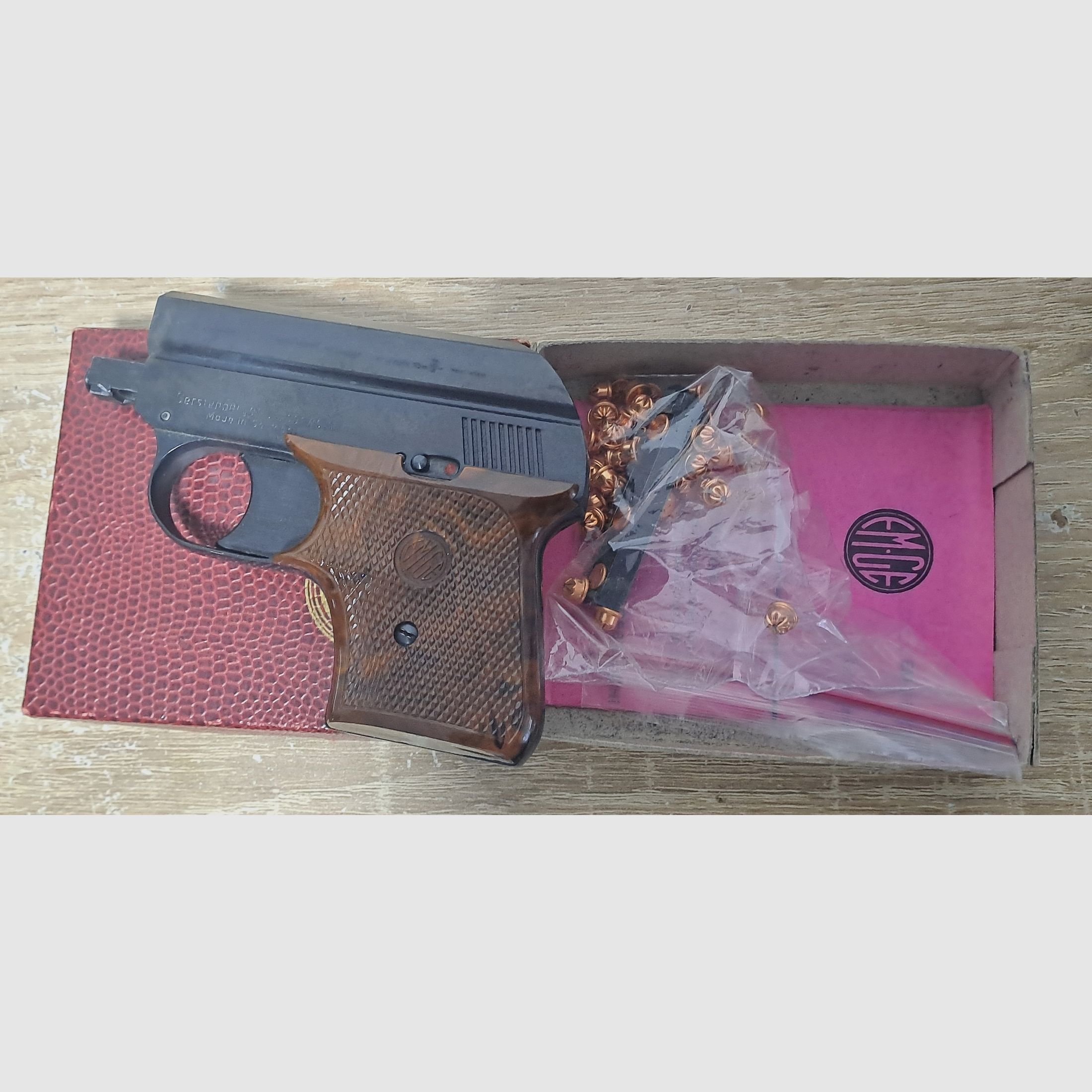 EM-GE Mod. 63 Kal. 6 mm Flobert/ PTB 6 mit Ersatzmagazin in OVP!