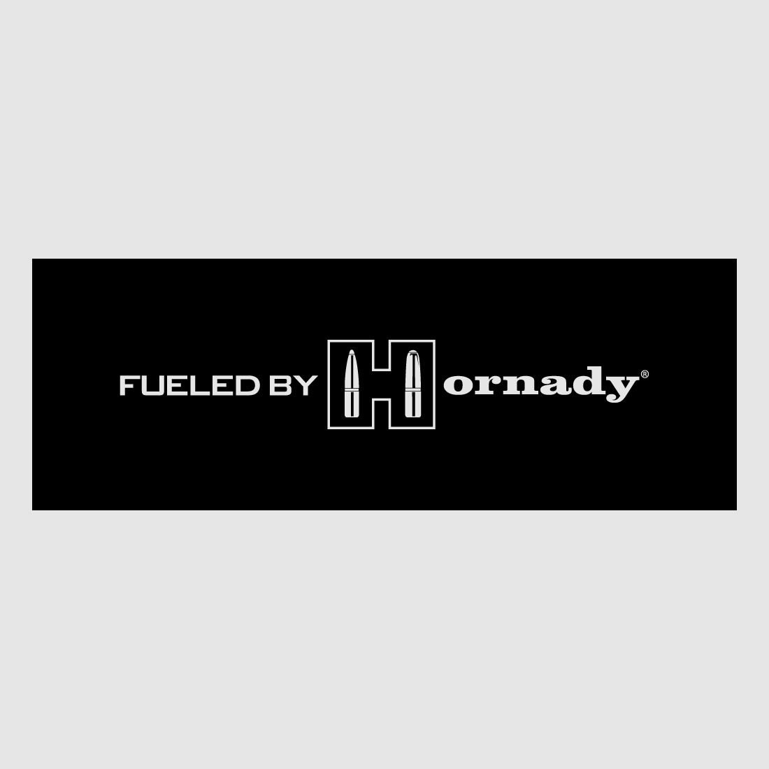 Hornady "Fueled by Hornady" Vinyl-Transferaufkleber – Weiß – 20,5×3,5 cm