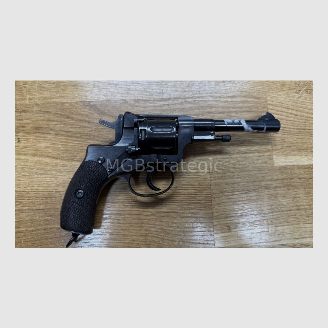 Izhvesk Nagant Revolver 1943 Red Army 7.62mm Nagant / Izhmash