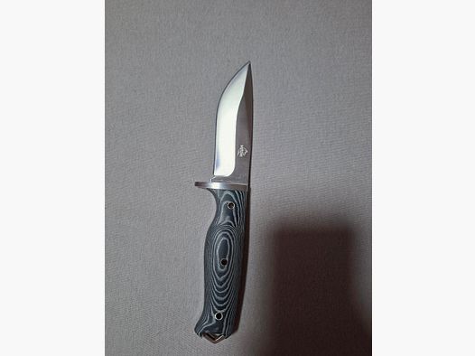 Cuchillo de caza/aire libre Wilfox con funda